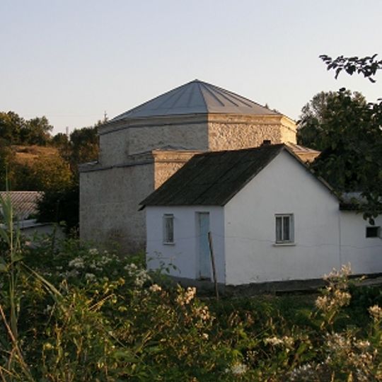 Mausoleum in Ayvovoe