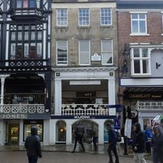 Number 6 Row/Number 8 Street