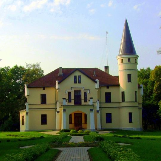 Bēne Manor