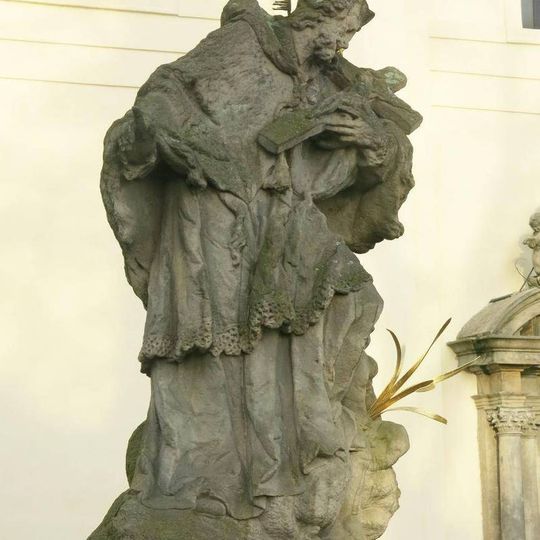 Socha svatého Jana Nepomuckého u kostela v Žireči