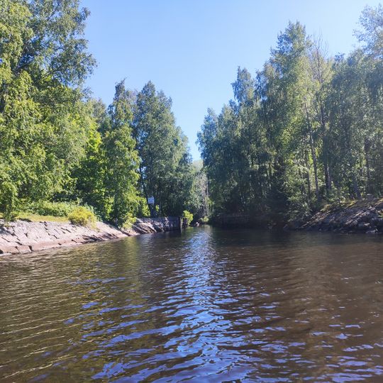 Шлюз «Лавола»