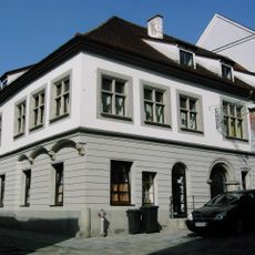 Bürgerhaus samt Hauszeichen