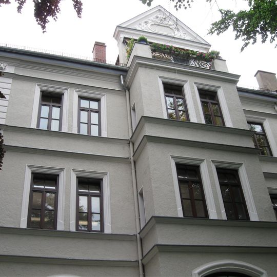 Mietshaus Bavariaring 21