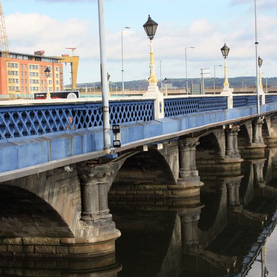 Queen's Bridge