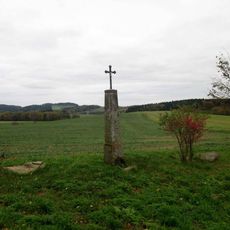 Kříž východně od Oselců (2)