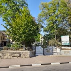 Complexul de clădiri ale fostei școli de iluminare culturală