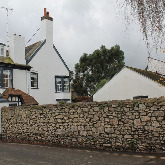 Garden Wall of No 20