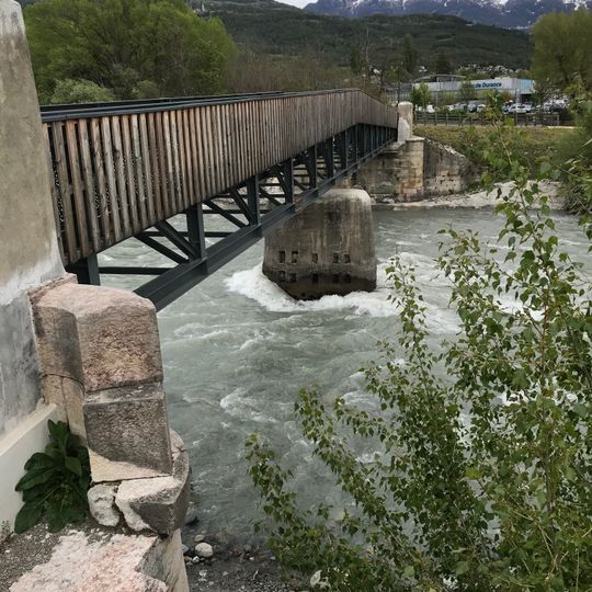Passerelle sur la Durance d'Embrun