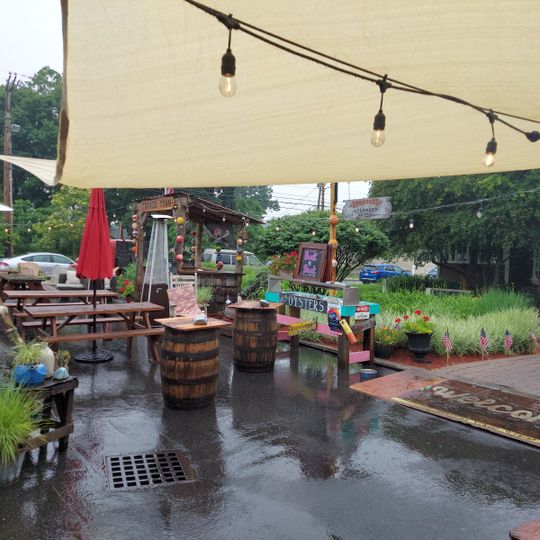 Old Salt Restaurant at Lamies Inn