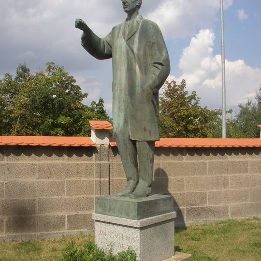 Statue of Jan Šverma by Antonín Nykl