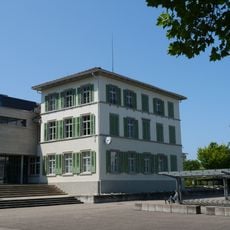 School house Turnhalle