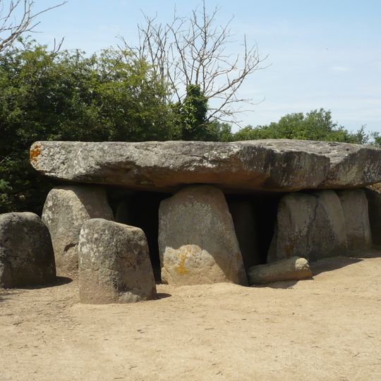 Frébouchère dolmen