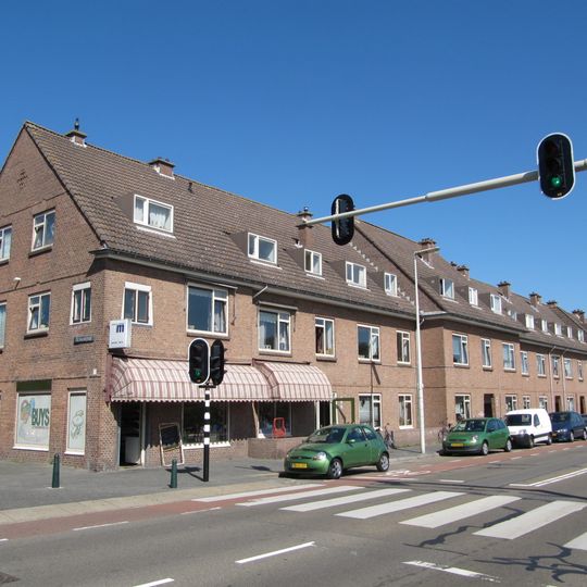 Zeezwaluwhof: outer ring