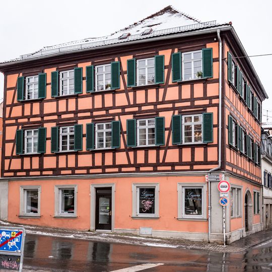 Wohn- und Geschäftshaus in Ecklage