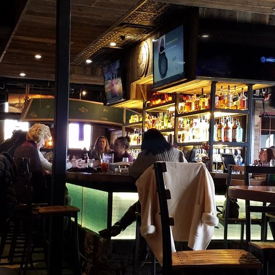 MacKenzie River Grill & Pub