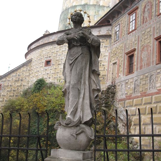 Statue of Virgin Mary at Český Krumlov chateau