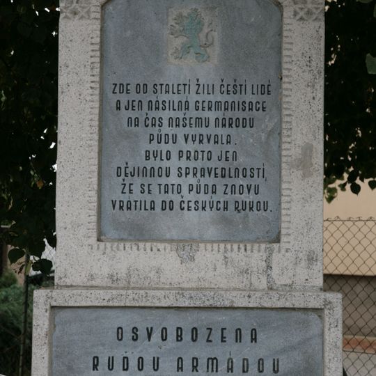 Pomník obětem druhé světové války v Oblekovicích