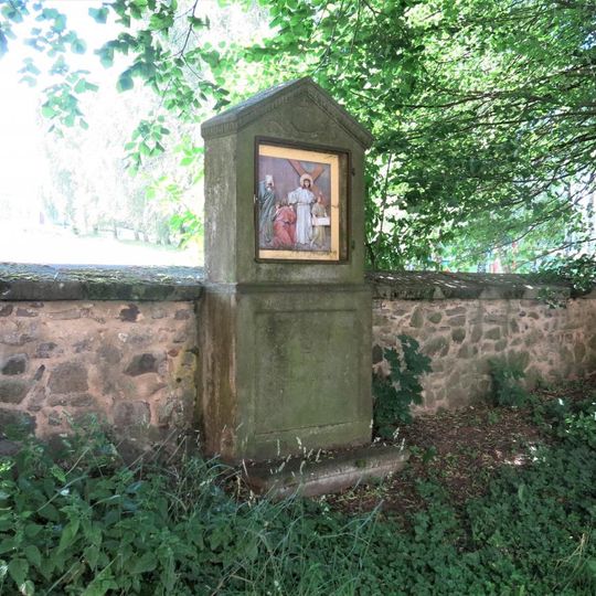 Kaplička Křížové cesty-VIII u kostela ve Starých Křečanech