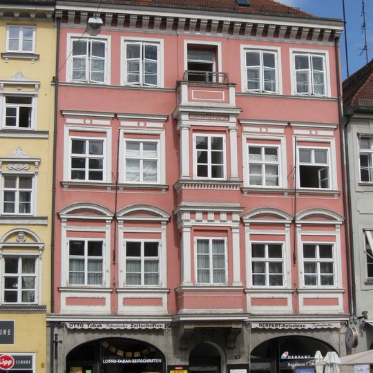 Wohn- und Geschäftshaus