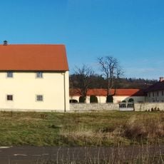 Červený dvůr (Jenišovice)