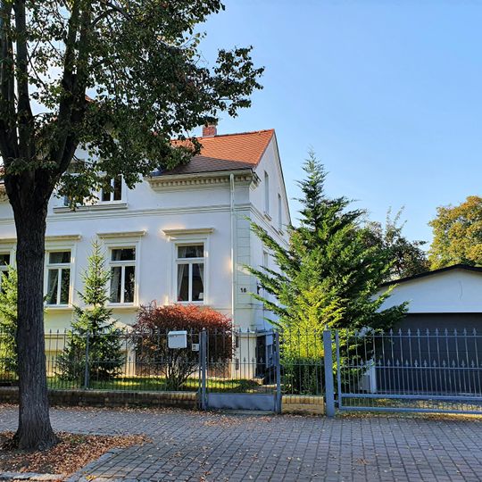 Lindenstraße 18