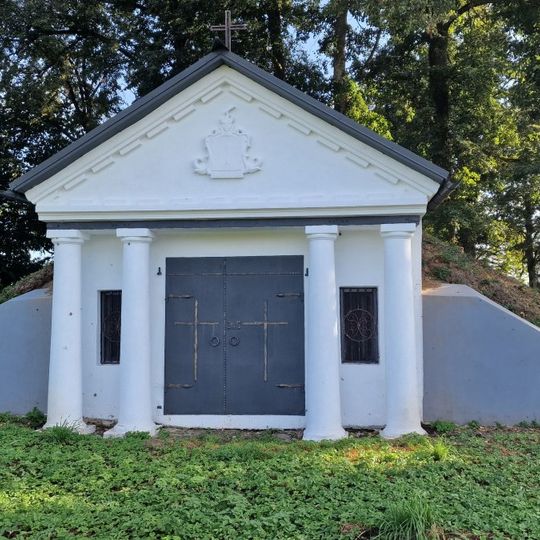 Rdułtowski family tomb chapel in Vierchniaje Černichava