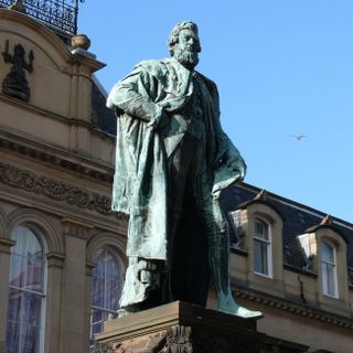 Statue of William Chambers