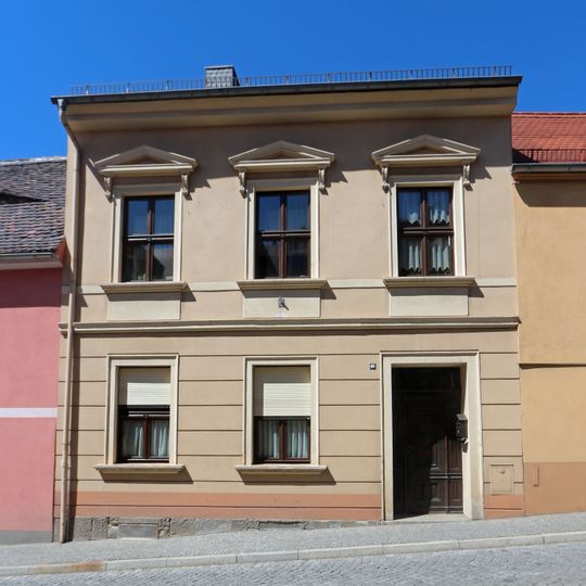 Wohnhaus in geschlossener Bebauung Pulsnitzer Straße 68