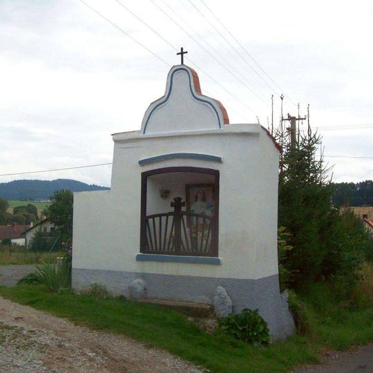 Kaplička v Čímicích u hřiště