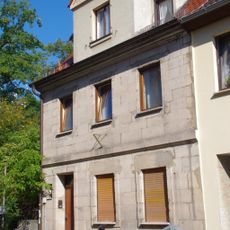 Bürgerhaus, Polizeimauer