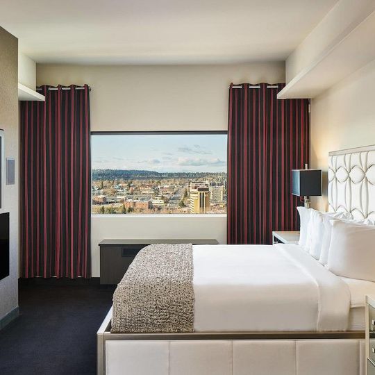 The Davenport Grand, Autograph Collection