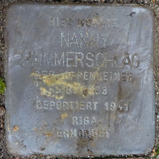 Stolperstein en memoria de Nanny Hammerschlag