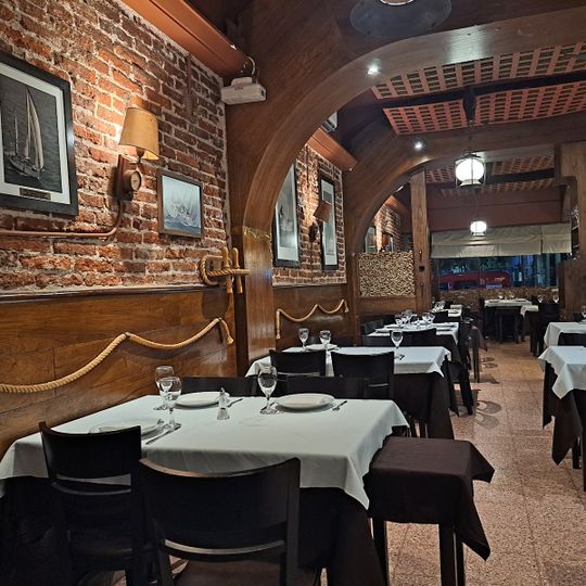 Sur Restaurant