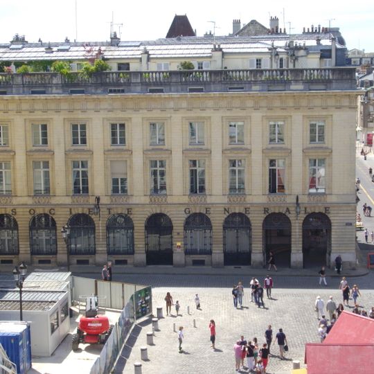 Immeuble, 2 place Royale