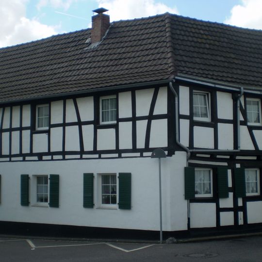 Mülheimer Straße 32