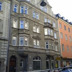 Wohn- und Geschäftshaus