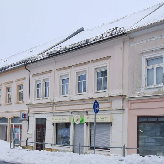Wohnhaus in geschlossener Bebauung Markt 7