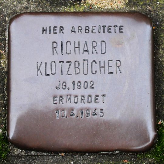 Stolperstein en memoria de Richard Klotzbücher