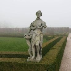 Socha alegorie Jara v zahradě špitálu v Kuksu