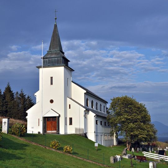 Nord-Vågsøy Church