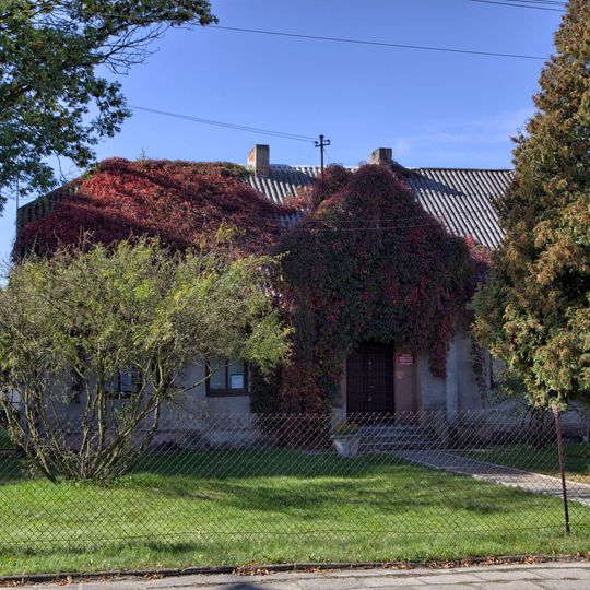 Dwór , Ks. Józefa Jansona 13 w Kiełczygłowie