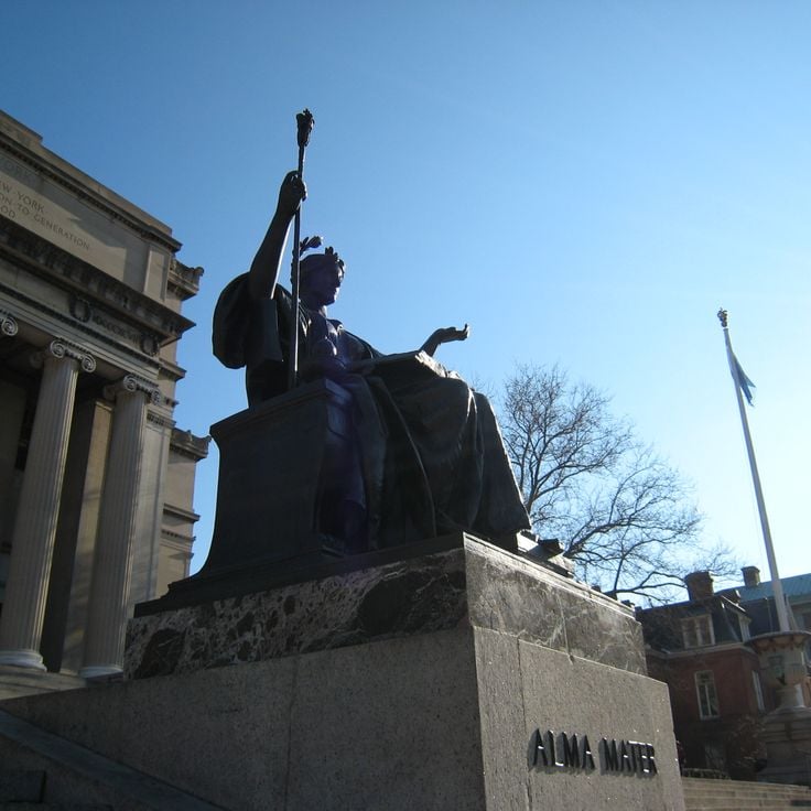コロンビア大学