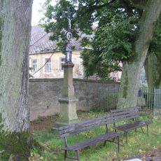 Boží muka při kostele Povýšení sv. Kříže ve Zhoři