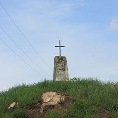 Kříž u silnice jižně od Skalska