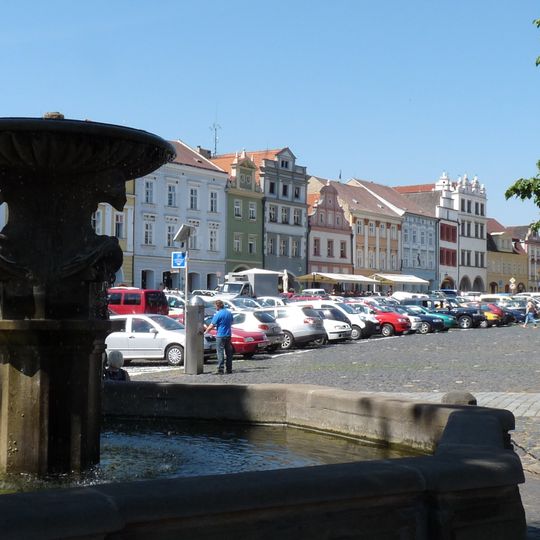 Dolní kašna na Mírovém náměstí v Litoměřicích