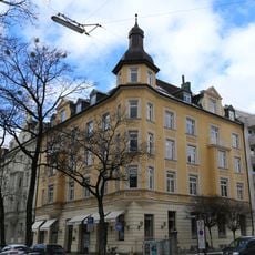 Franz-Joseph-Straße 40