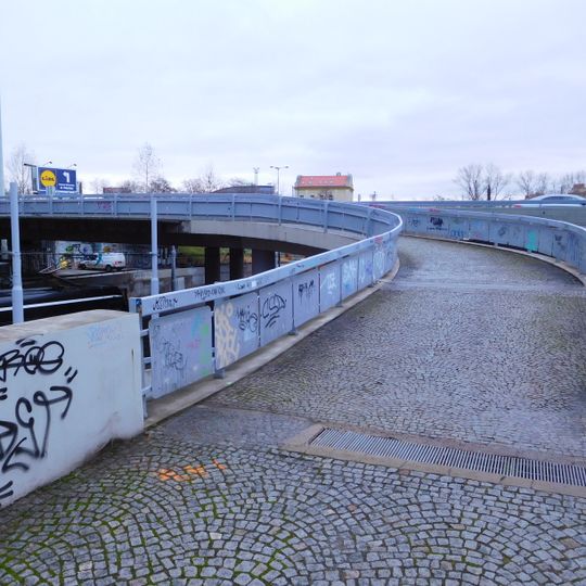 Footbridge along Bubenská street over tram tracks