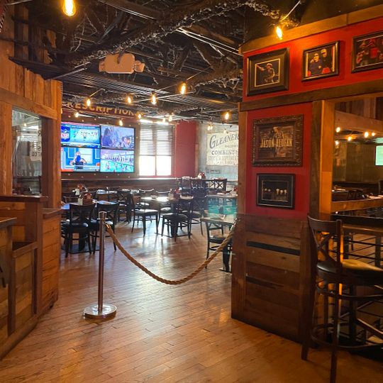 Jason Aldean’s Kitchen & Rooftop Bar