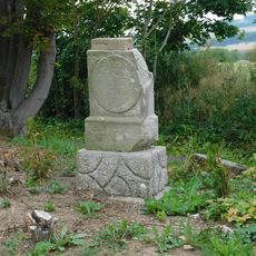 Kříž na západním okraji Lažan