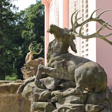 Statue
